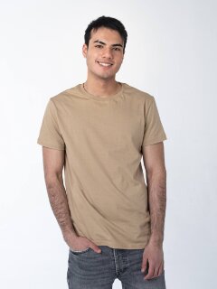 Песочная мужская футболка